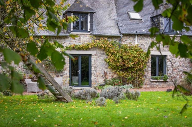 L'Hotie De Broceliande, Au Coeur Des Sites Naturels Et Legendaires パンポン エクステリア 写真